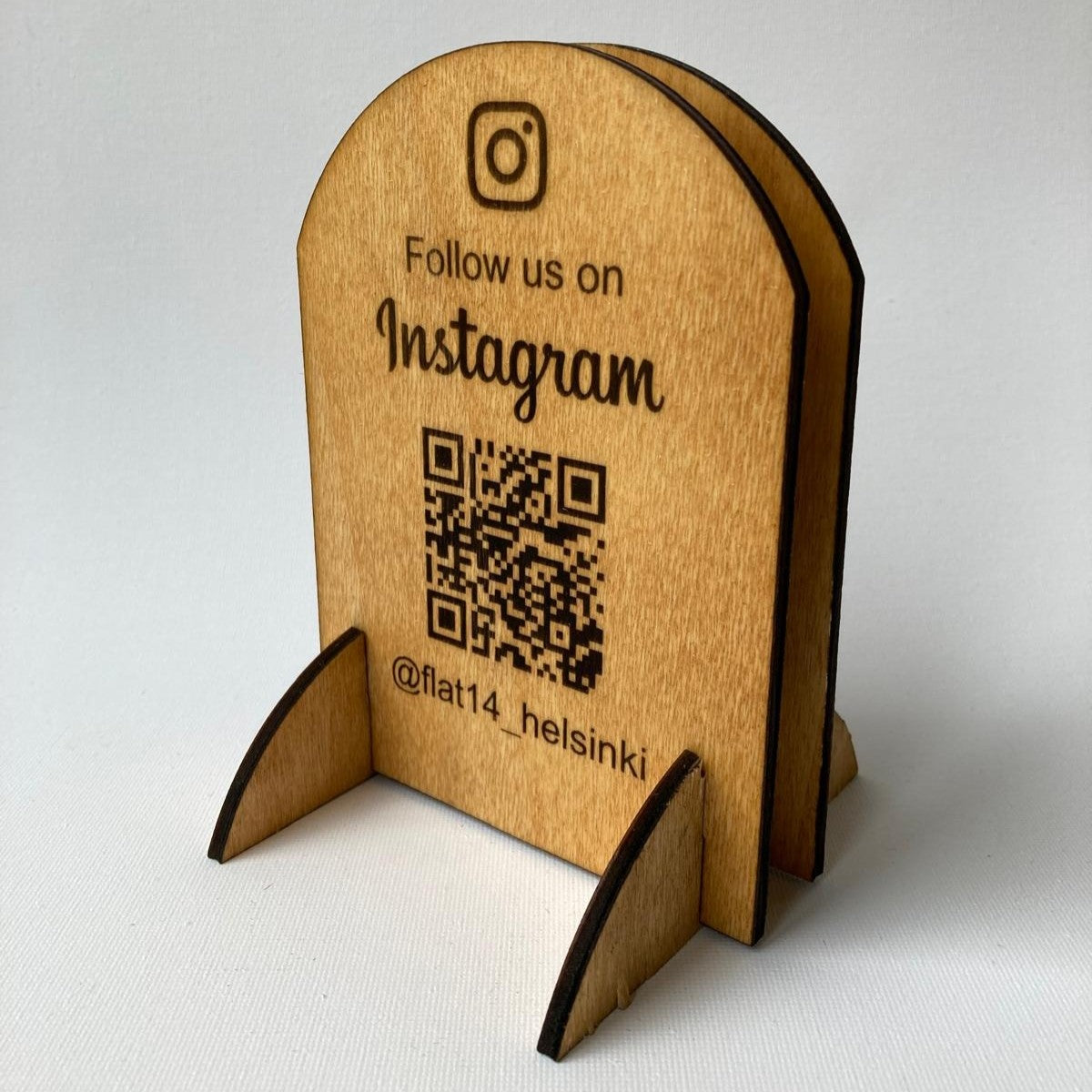 Custom Menu/Poster Holder with QR-Code for Instagram
